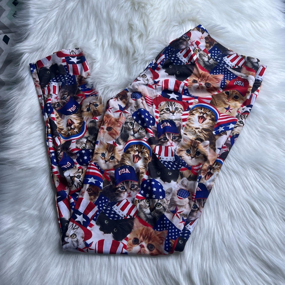Tipsy Elf's Americana Cat Print Leggings Size XL